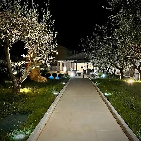 Lobos Villa Kastelir
